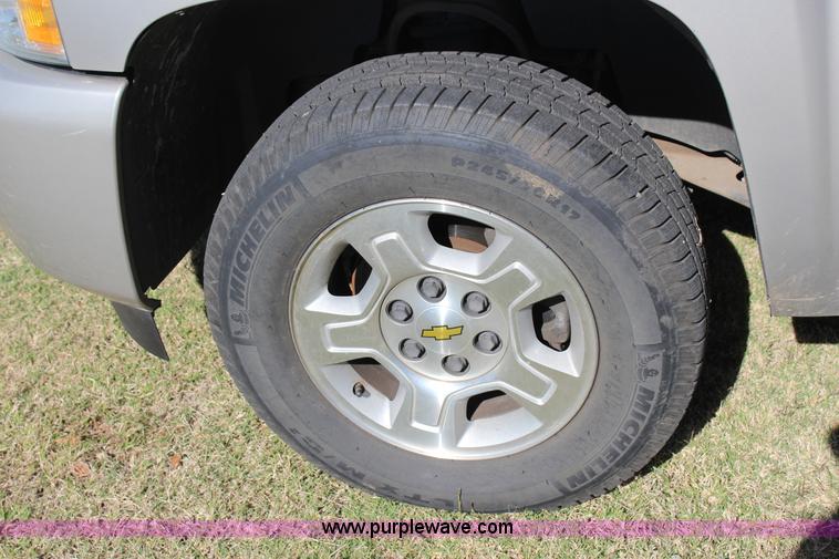 image for item J4306 2008 Chevrolet Silverado 1500 Ext. Cab pickup truck