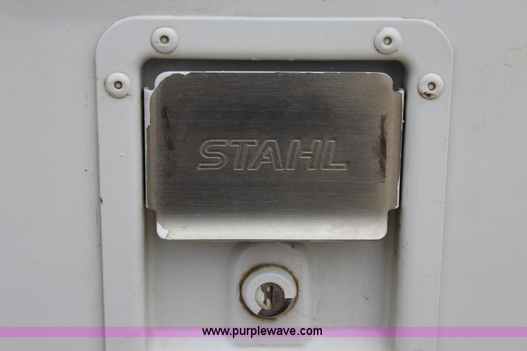 image for item J4340 2006 Chevrolet Silverado 2500HD utility truck