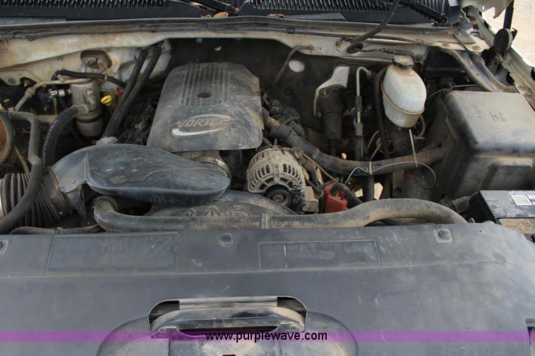 image for item J4340 2006 Chevrolet Silverado 2500HD utility truck