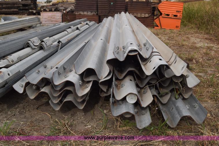 image for item J7003 (20) guard rail sections