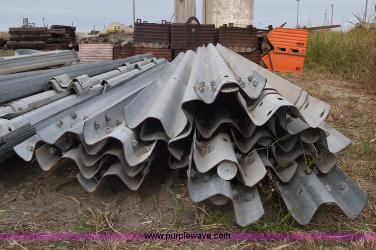 image for item J7003 (20) guard rail sections