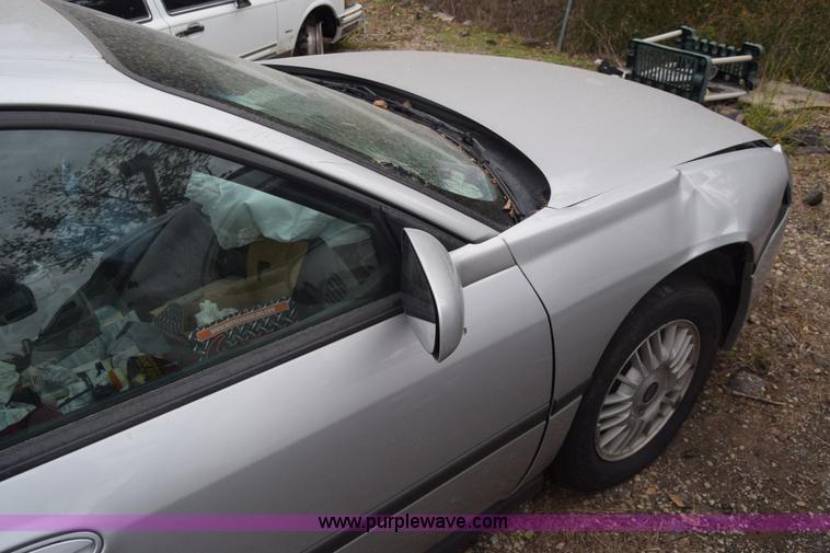 image for item J7014 2002 Chevrolet Impala