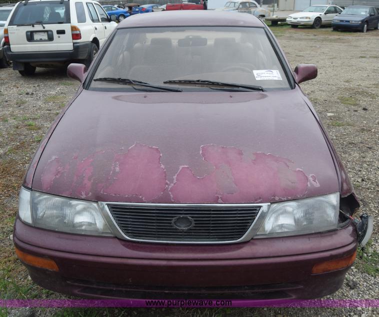 image for item J7016 1995 Toyota Avalon XL