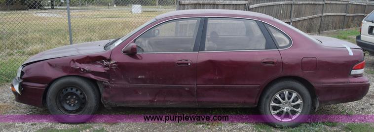 image for item J7016 1995 Toyota Avalon XL