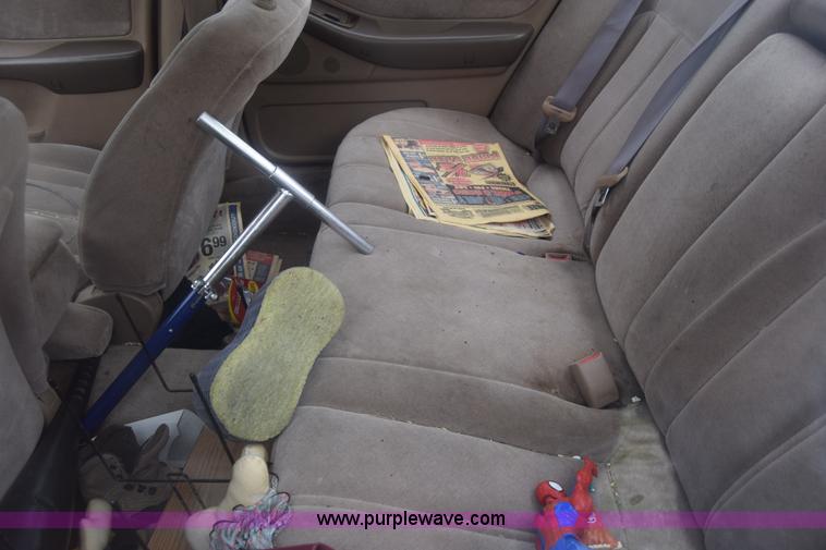 image for item J7016 1995 Toyota Avalon XL