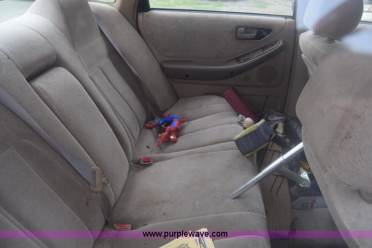 image for item J7016 1995 Toyota Avalon XL