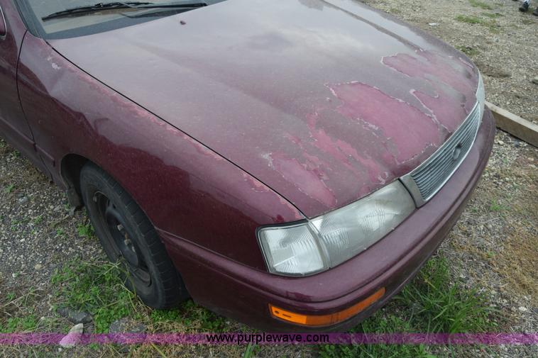 image for item J7016 1995 Toyota Avalon XL