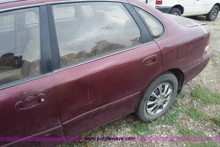 image for item J7016 1995 Toyota Avalon XL