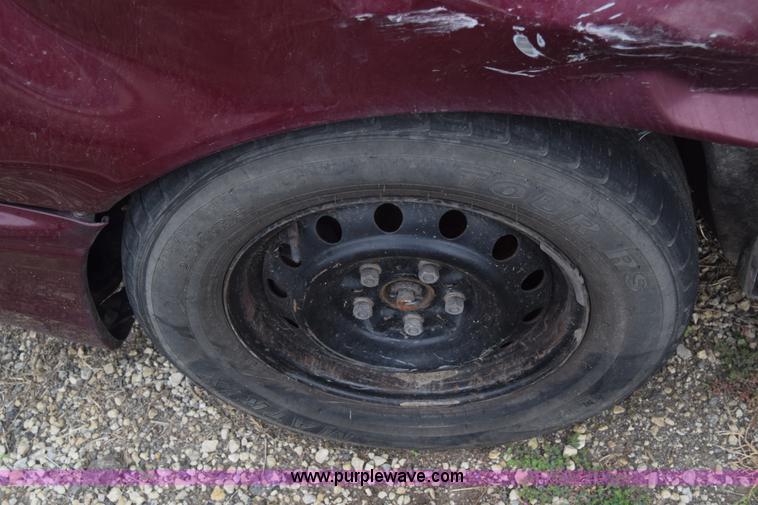 image for item J7016 1995 Toyota Avalon XL