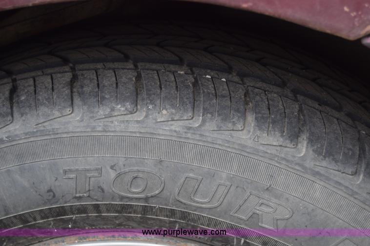 image for item J7016 1995 Toyota Avalon XL