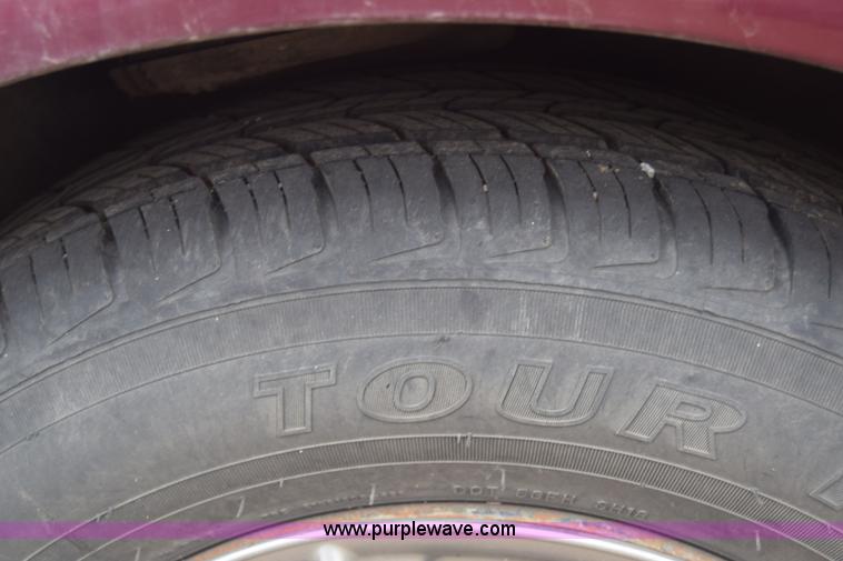 image for item J7016 1995 Toyota Avalon XL