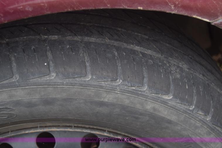 image for item J7016 1995 Toyota Avalon XL