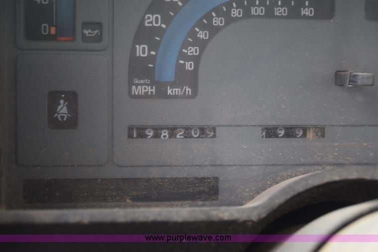 image for item J7020 1991 Chevrolet S10 pickup truck