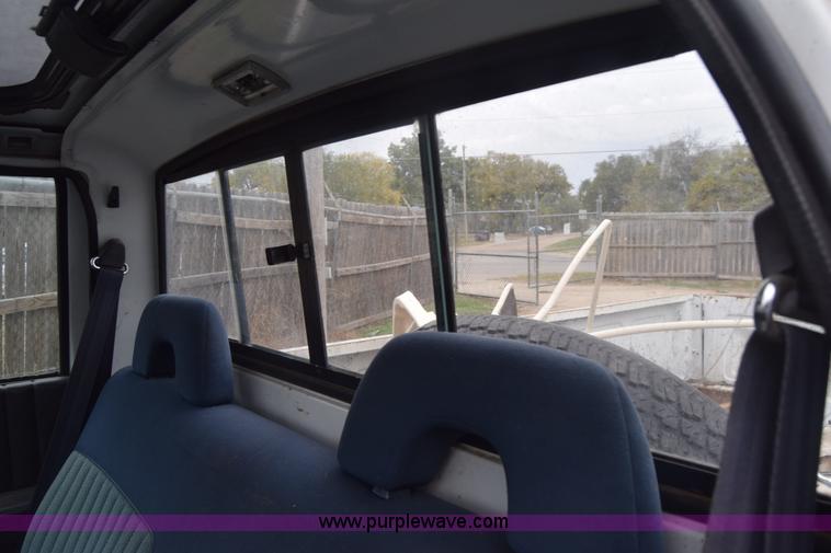 image for item J7020 1991 Chevrolet S10 pickup truck