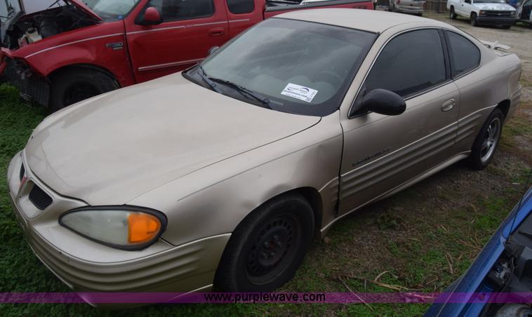 image for item J7021 2002 Pontiac Grand AM SE