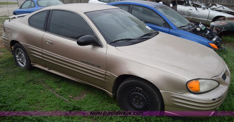 image for item J7021 2002 Pontiac Grand AM SE