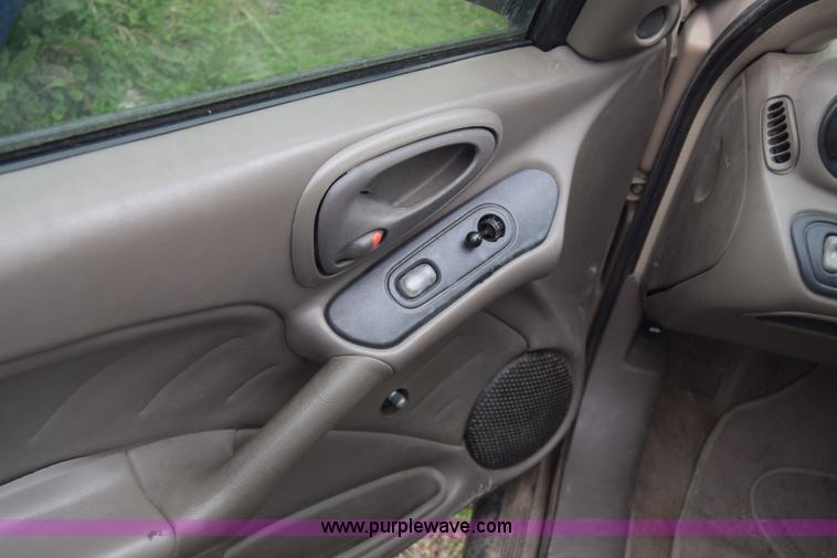 image for item J7021 2002 Pontiac Grand AM SE