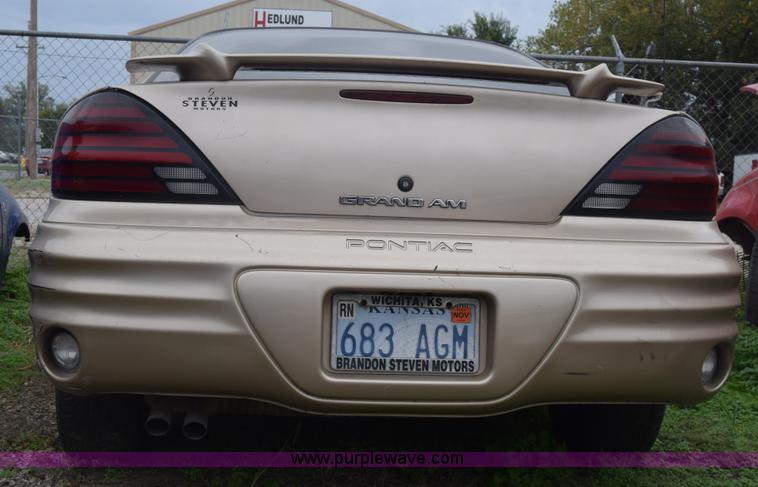 image for item J7021 2002 Pontiac Grand AM SE