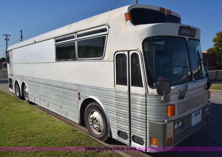 image for item J7076 1974 Eagle tour bus