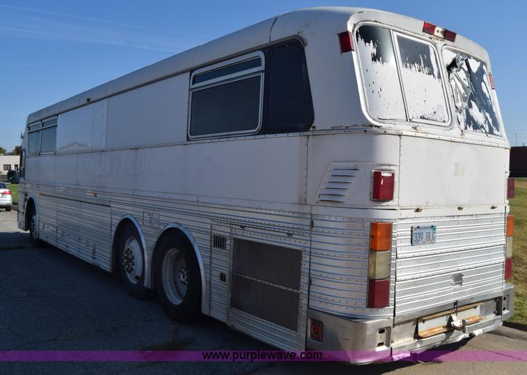 image for item J7076 1974 Eagle tour bus