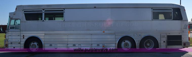 image for item J7076 1974 Eagle tour bus