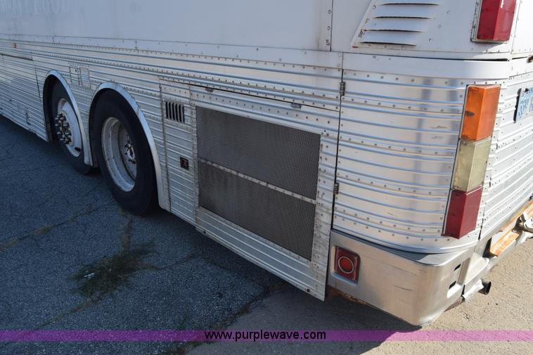 image for item J7076 1974 Eagle tour bus