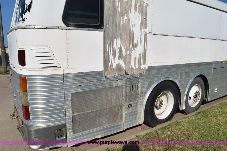 image for item J7076 1974 Eagle tour bus