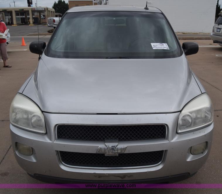 image for item J7079 2006 Chevrolet Uplander EXT LS van