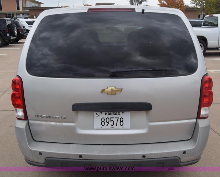 image for item J7079 2006 Chevrolet Uplander EXT LS van