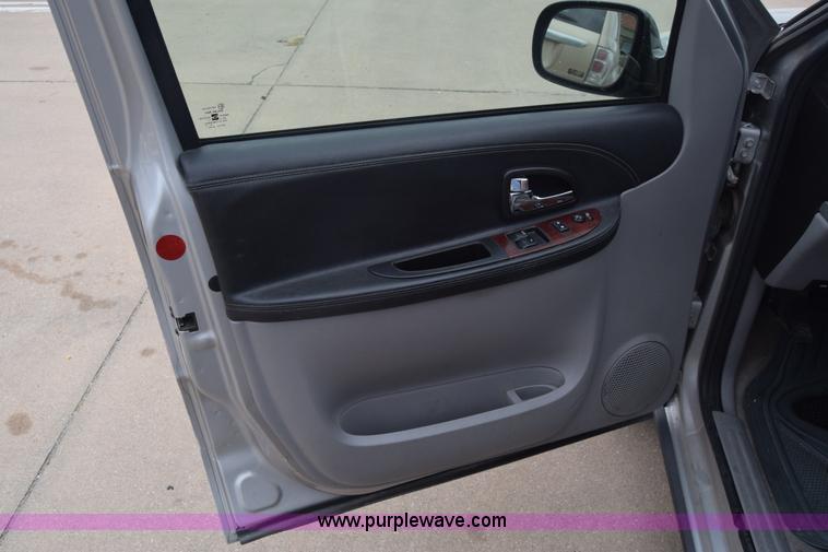 image for item J7079 2006 Chevrolet Uplander EXT LS van