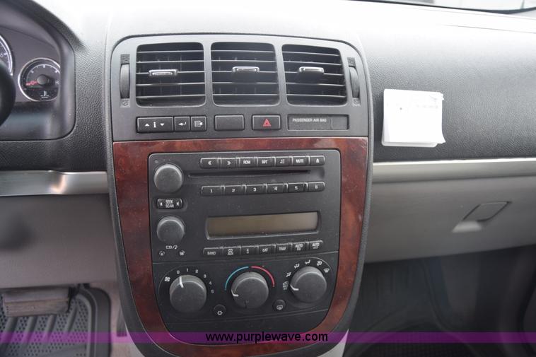 image for item J7079 2006 Chevrolet Uplander EXT LS van