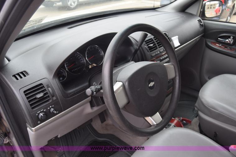 image for item J7079 2006 Chevrolet Uplander EXT LS van