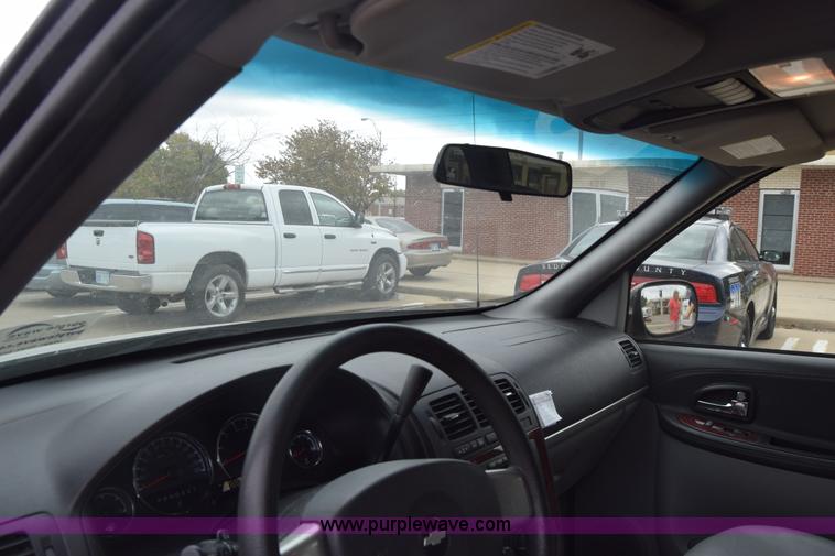 image for item J7079 2006 Chevrolet Uplander EXT LS van