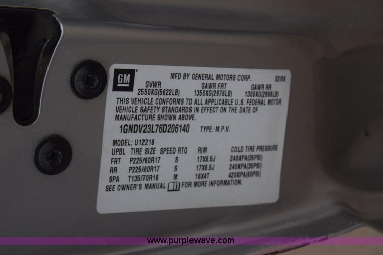 image for item J7079 2006 Chevrolet Uplander EXT LS van