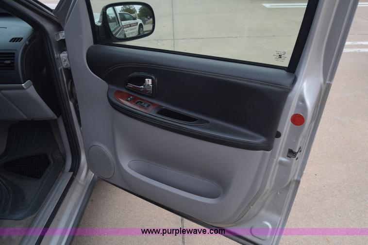 image for item J7079 2006 Chevrolet Uplander EXT LS van