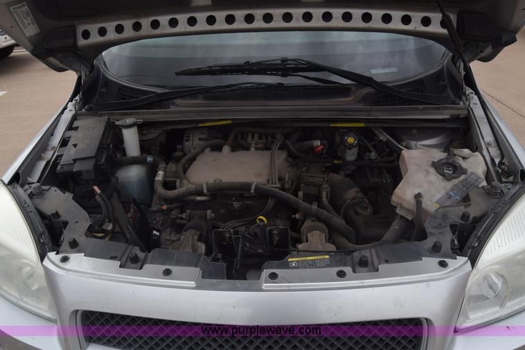 image for item J7079 2006 Chevrolet Uplander EXT LS van