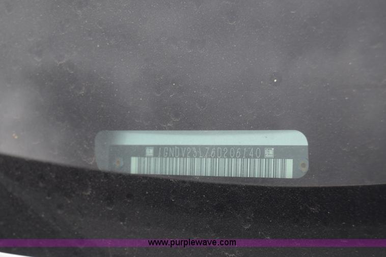 image for item J7079 2006 Chevrolet Uplander EXT LS van