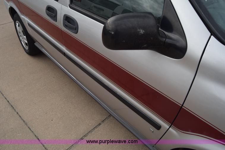 image for item J7079 2006 Chevrolet Uplander EXT LS van