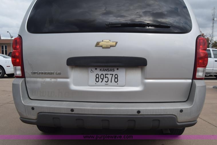image for item J7079 2006 Chevrolet Uplander EXT LS van