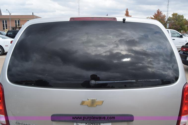 image for item J7079 2006 Chevrolet Uplander EXT LS van