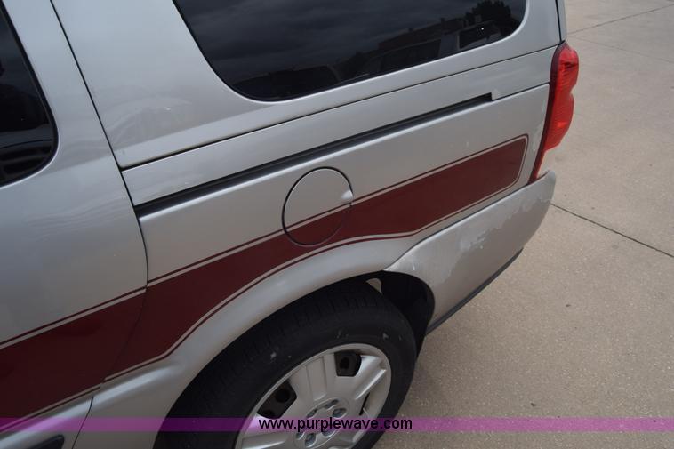image for item J7079 2006 Chevrolet Uplander EXT LS van