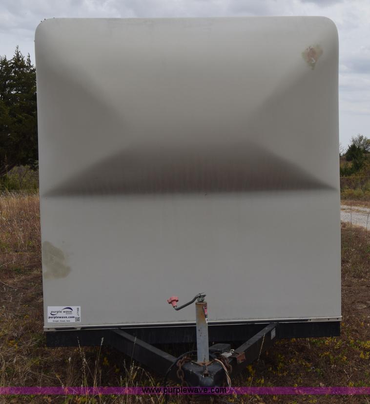 image for item J7169 1991 Carmate CM6140 enclosed cargo trailer