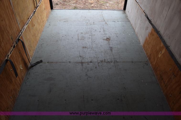 image for item J7169 1991 Carmate CM6140 enclosed cargo trailer