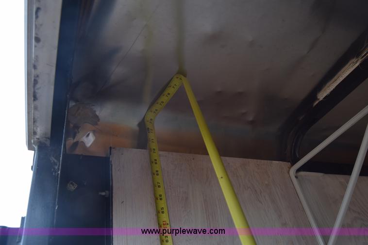 image for item J7169 1991 Carmate CM6140 enclosed cargo trailer