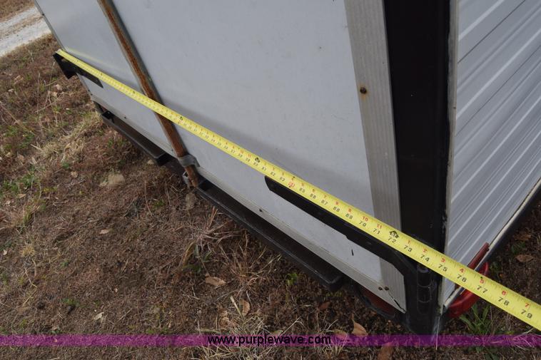 image for item J7169 1991 Carmate CM6140 enclosed cargo trailer