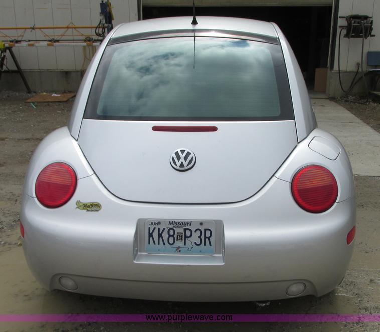 image for item J8733 2000 Volkswagen New Beetle GLX
