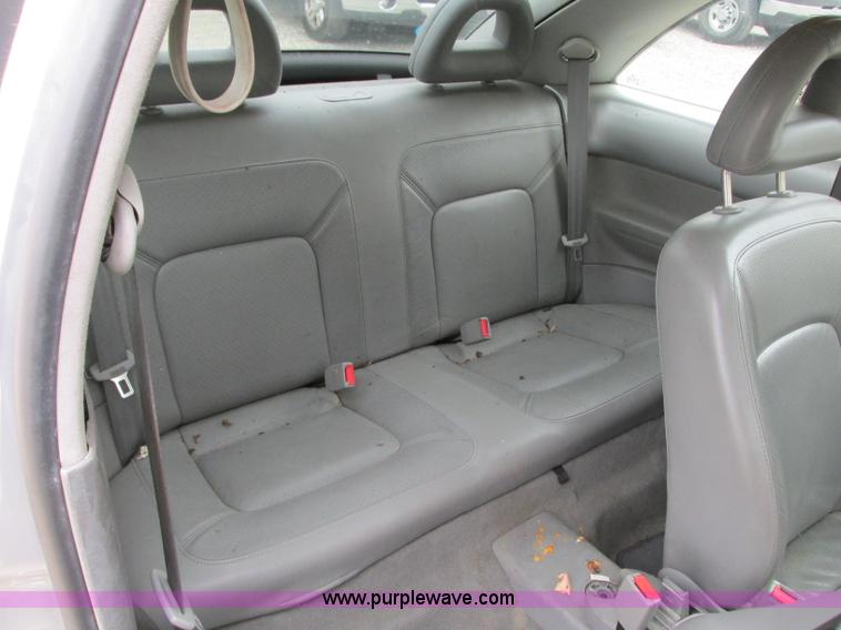 image for item J8733 2000 Volkswagen New Beetle GLX