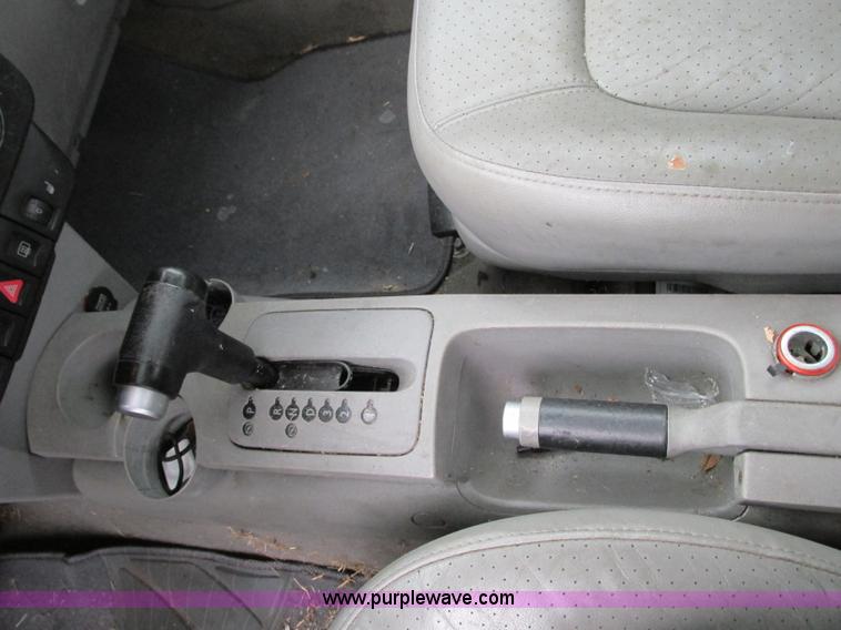 image for item J8733 2000 Volkswagen New Beetle GLX