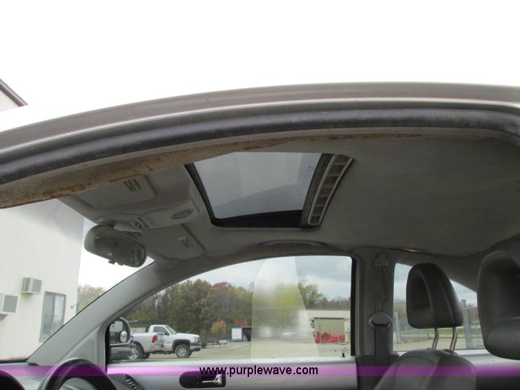 image for item J8733 2000 Volkswagen New Beetle GLX