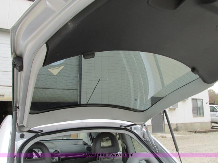 image for item J8733 2000 Volkswagen New Beetle GLX